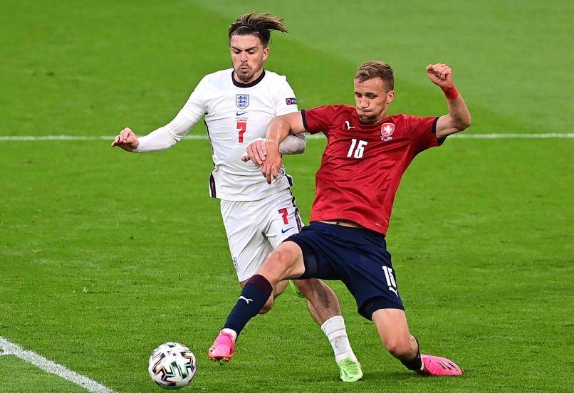 奥地利队横扫英格兰队，奥恰洛夫刷新纪录